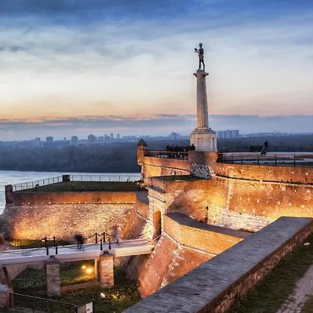 Courtyard By Marriott Center Hotel 4*