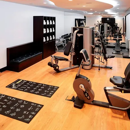Courtyard By Marriott Center Belgrad