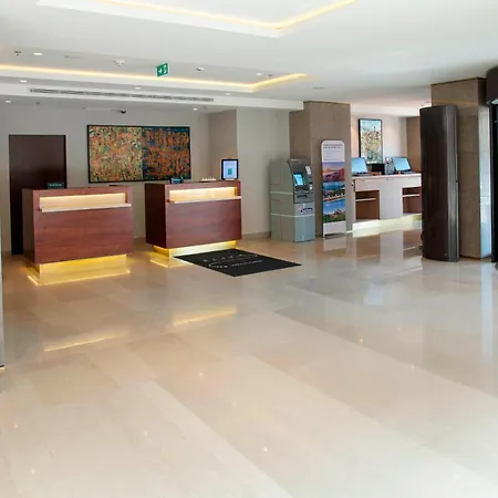 Courtyard By Marriott Center Belgrad