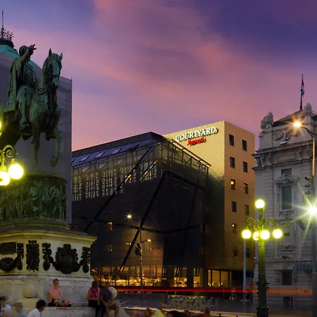 Courtyard By Marriott Center Hotel 4*