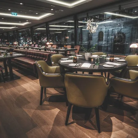 Courtyard By Marriott Center 4*