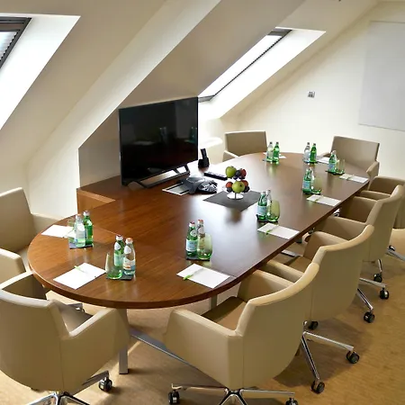 Courtyard By Marriott Center 4* Belgrad