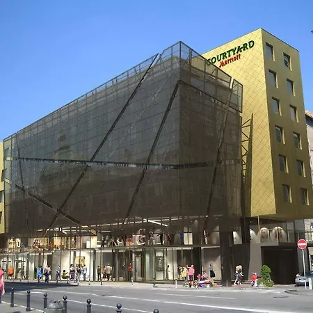 Courtyard By Marriott Center