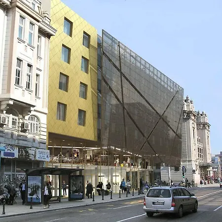 Courtyard By Marriott Center 4*