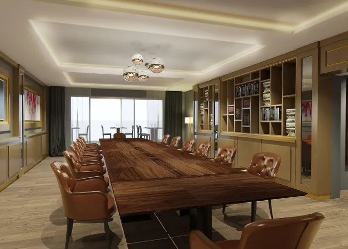 Courtyard By Marriott Center Hotel