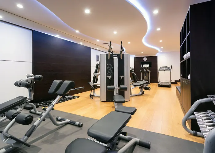 Courtyard By Marriott Center 4*